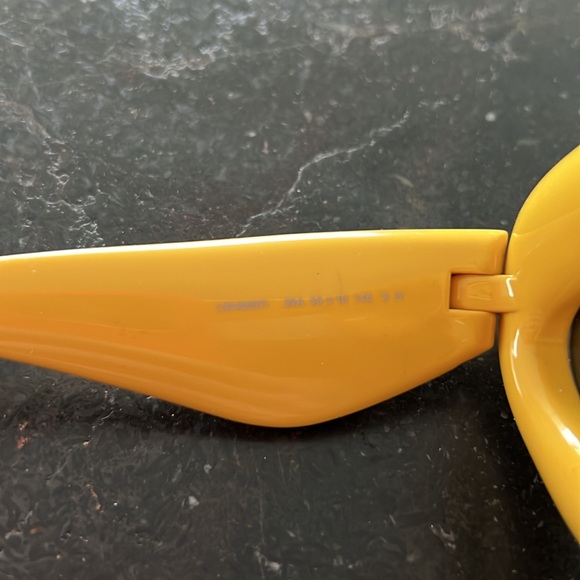 LOEWE INFLATED INJECTION PLASTIC CAT-EYE SUNGLASSES - Picture 5 of 9